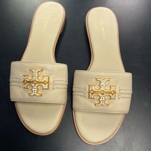 Tory sandals size 7